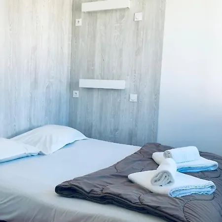 Residence De Vacances Amb فندق